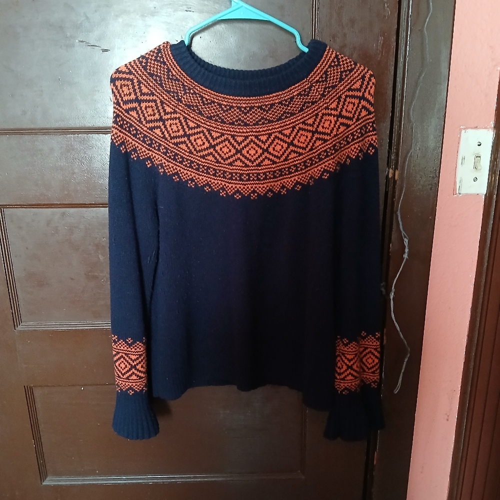 Sweater - Picture 14 of 14